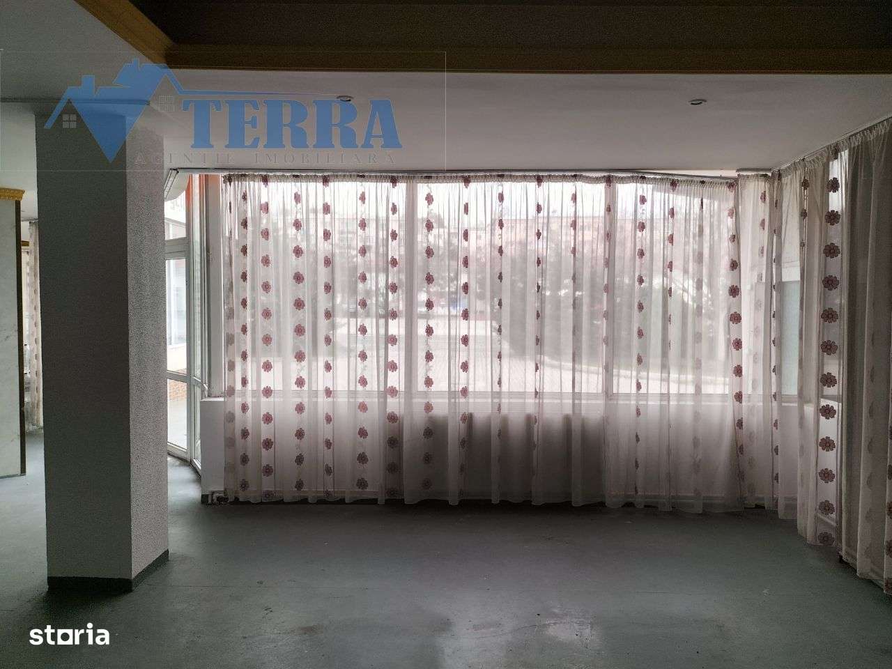 Vând / închiriez spaţiu de birouri sau comercial, Mioveni - bdl. Dacia-14