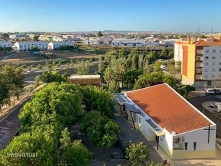 Apartamento T2 com Elevador e Garagem