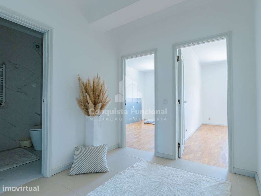 T2 com Lugar de Garagem e Elevador | São João da Madeira | 259.500€-10