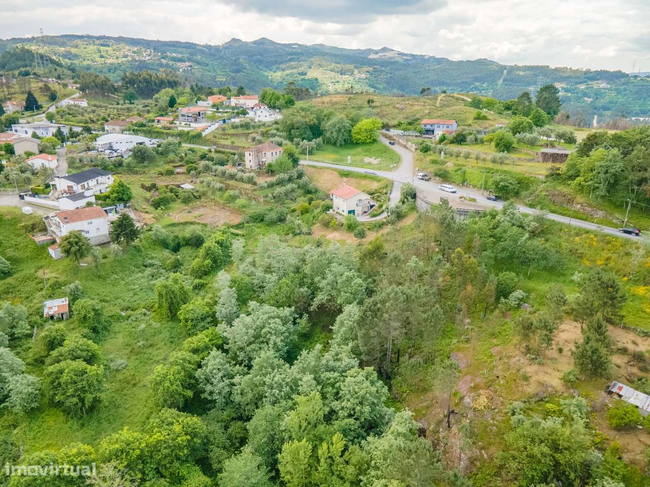 Terreno para Recuperação com Vista Campestre em Marco de Canaveses - Grande imagem: 3/13