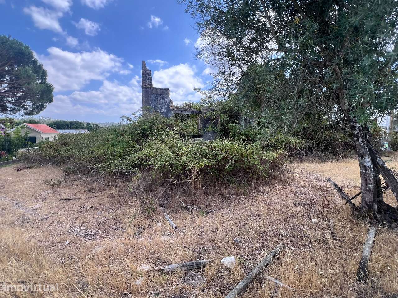 Vende-se Moradia á Entrada de Ourém- Grande Oportunidade-13