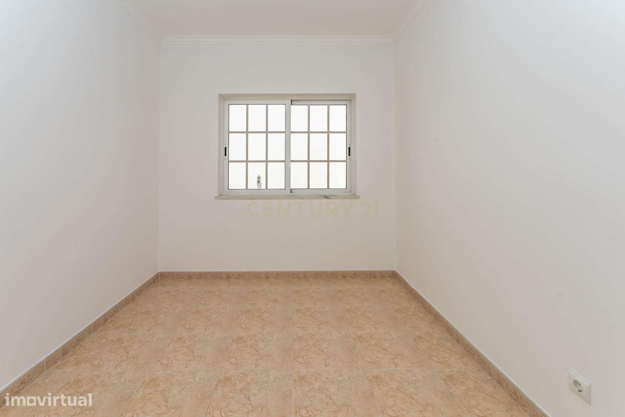 Moradia de 6 assoalhadas em lote de 500 m2-18