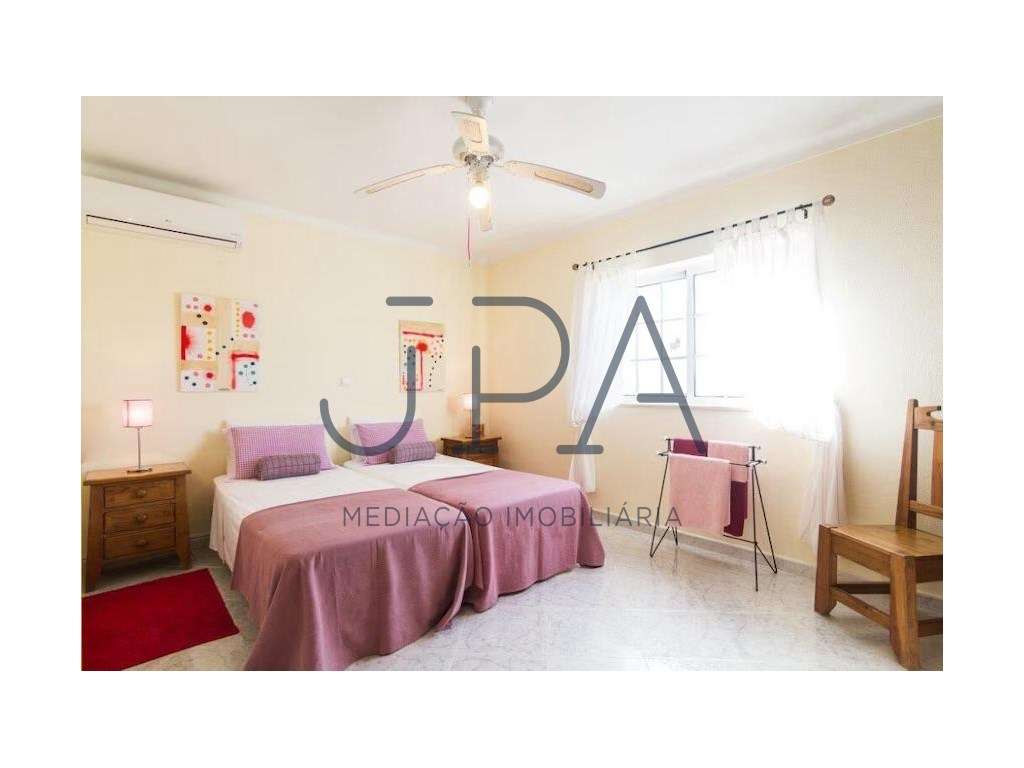 Moradia Isolada V4 +1 com Piscina e Garagem,Quinta do Sobral-13