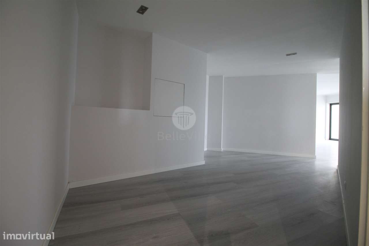 apartamento T4, 255m2,  perfeito para quem valoriza espaço - Grande imagem: 3/24