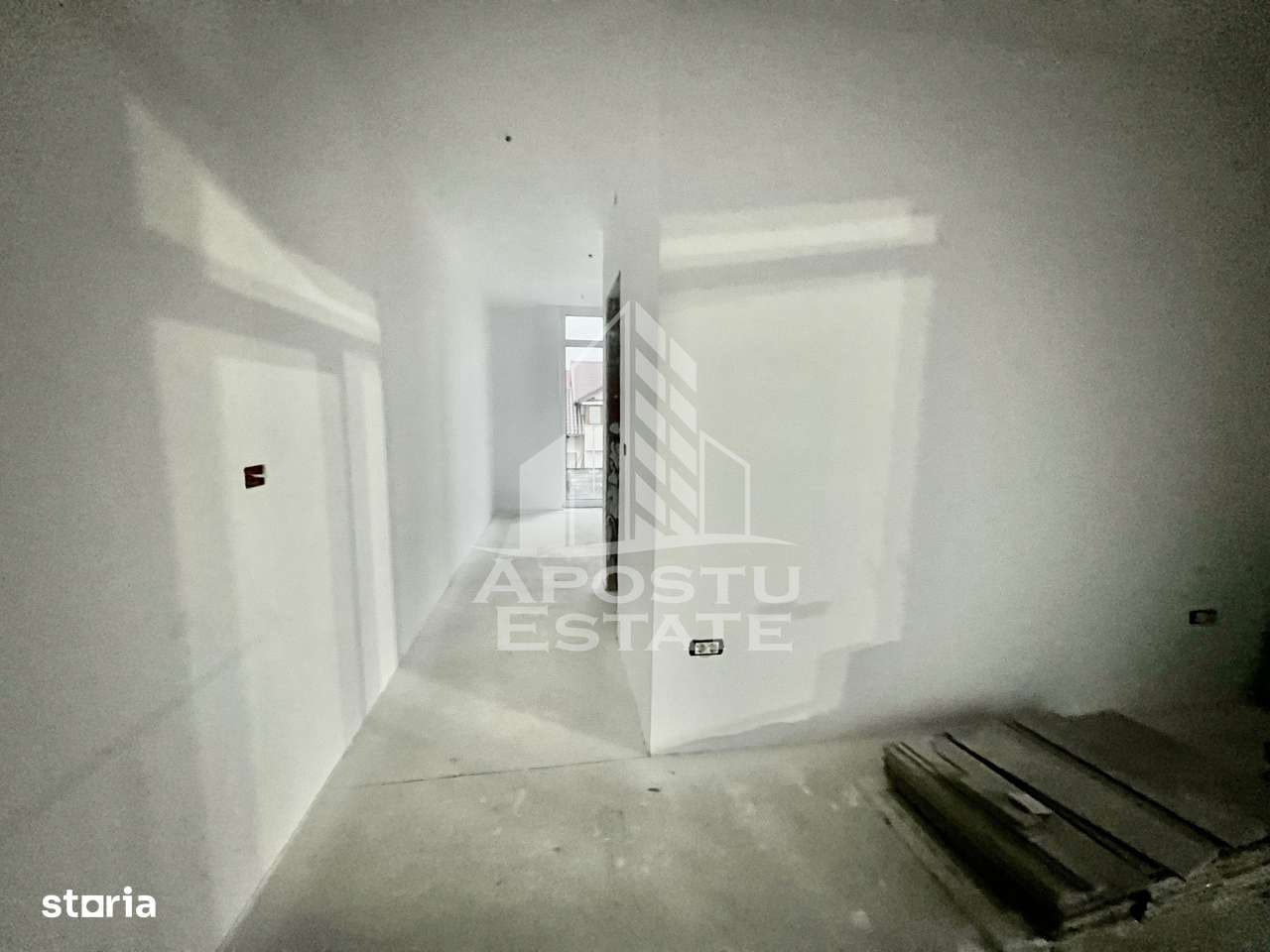DE VANZARE Apartament doua camere cu gradina 55mp - Imagine principală: 4/10