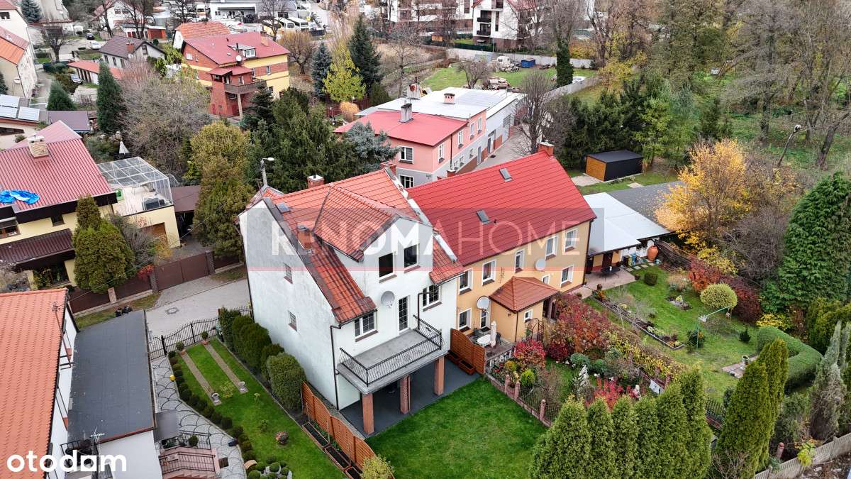 Dom z kominkiem blisko centrum - Pełny obrazek: 1/20