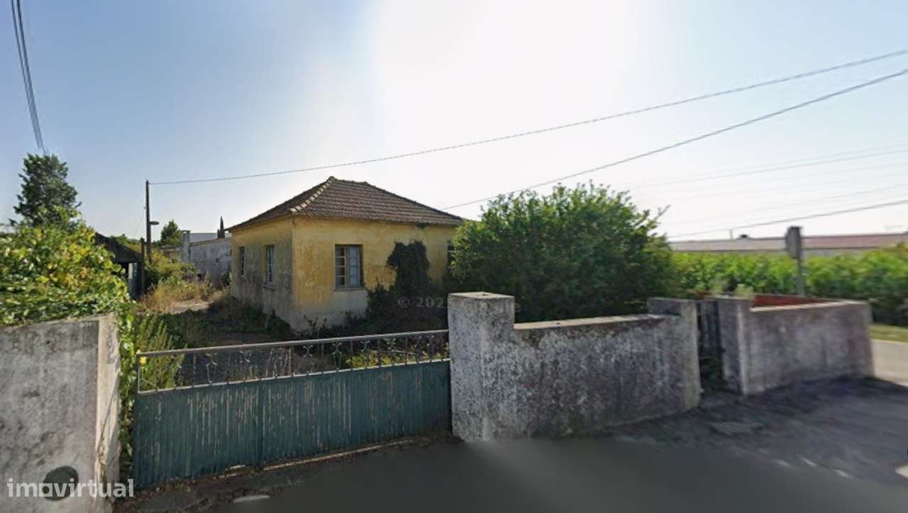 Terreno com 2 moradias independentes em Avanca - Grande imagem: 2/5