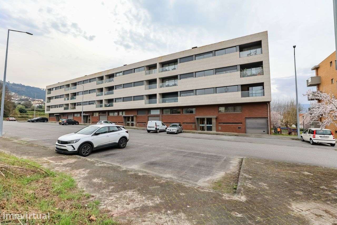 Apartamento T3 C/ Lugar Garagem-33