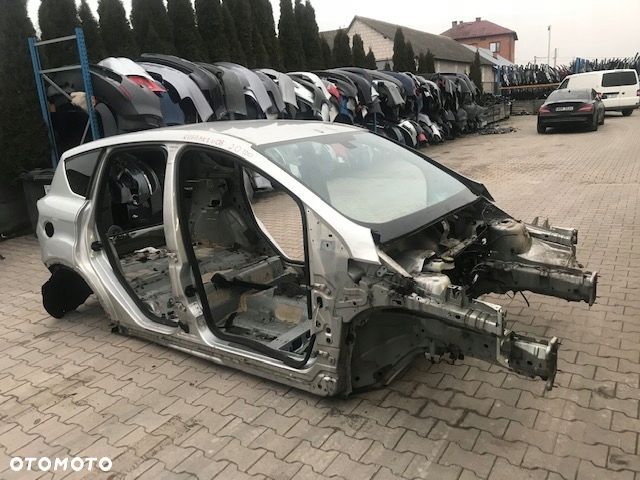 ĆWIARTKA PODŁUŻNICA PRAWY PRZÓD FORD KUGA MK1 - 1