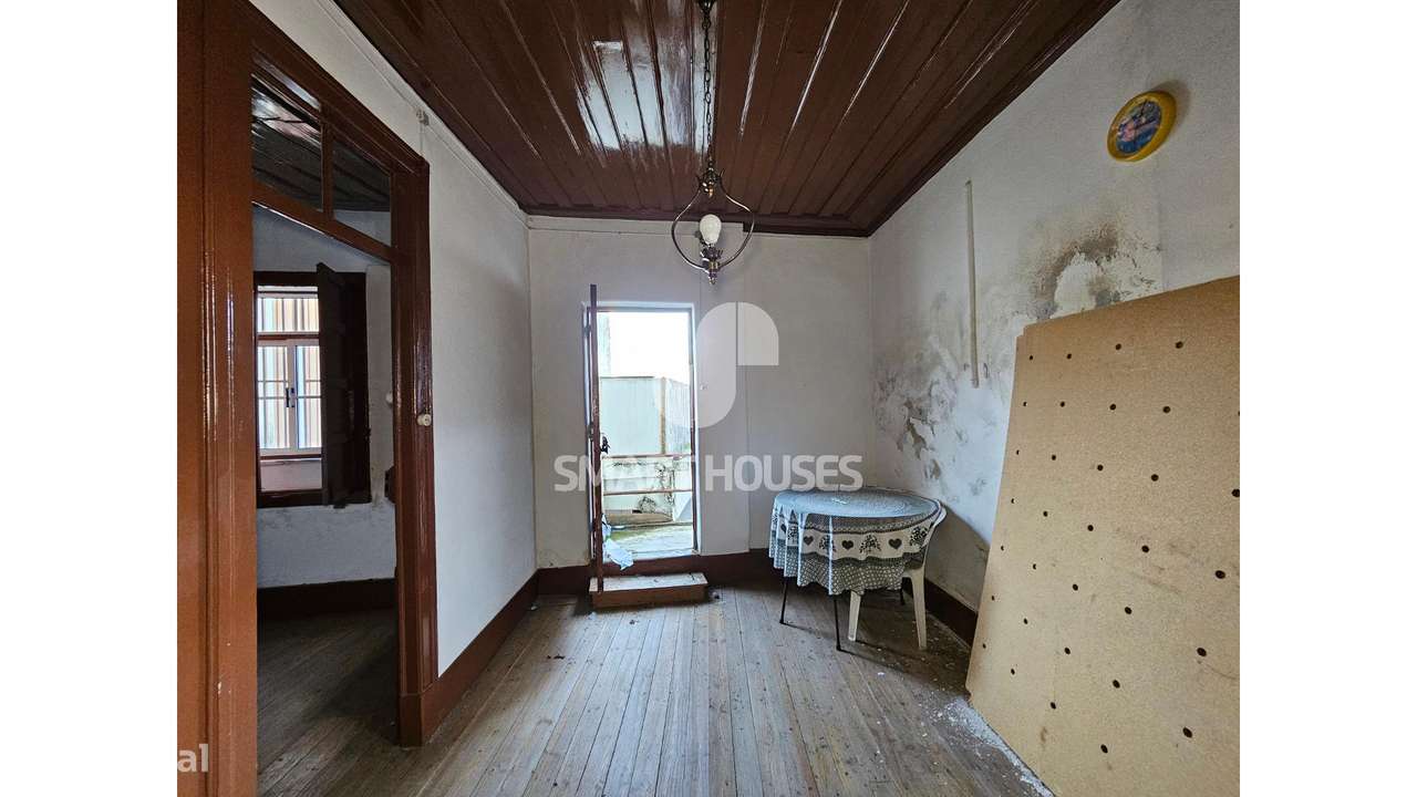 Moradia T4+T2 Pombeiro c/ terreno-25