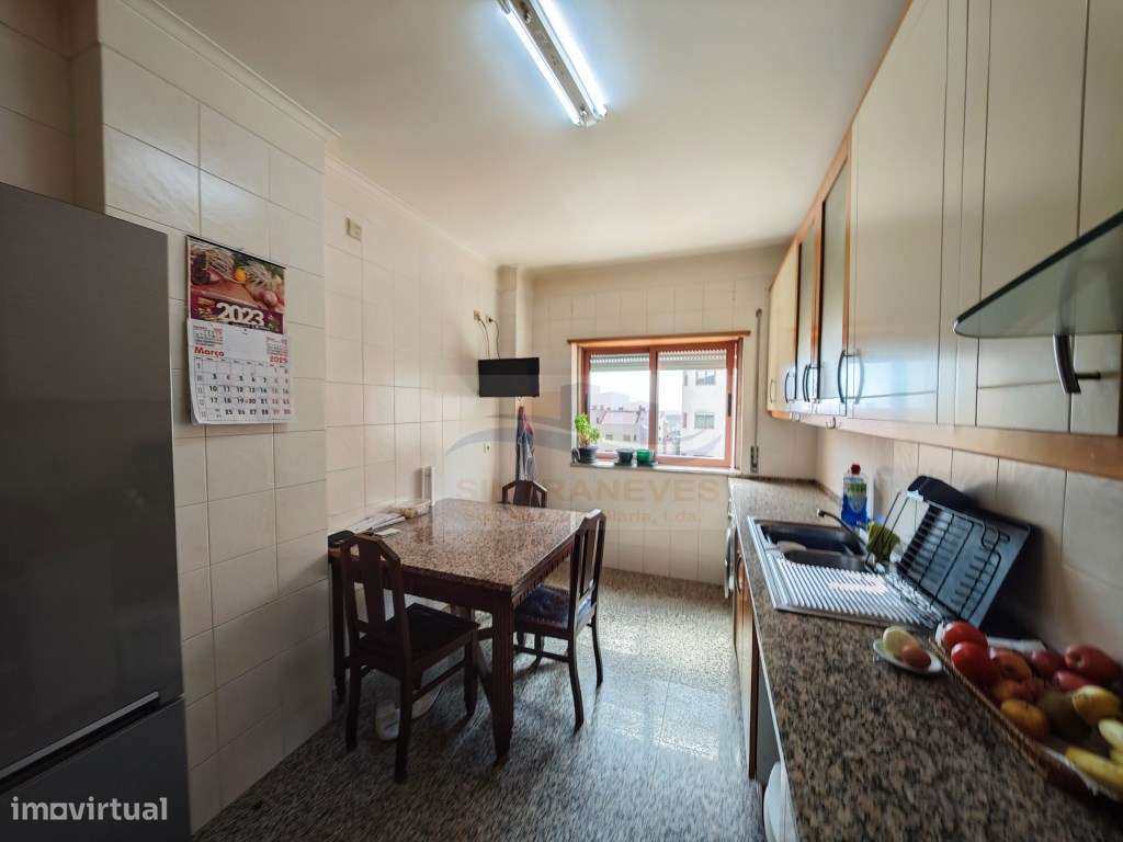 Fantástico T3 com box e arrecadação no Jardim da Amoreira - Grande imagem: 3/22