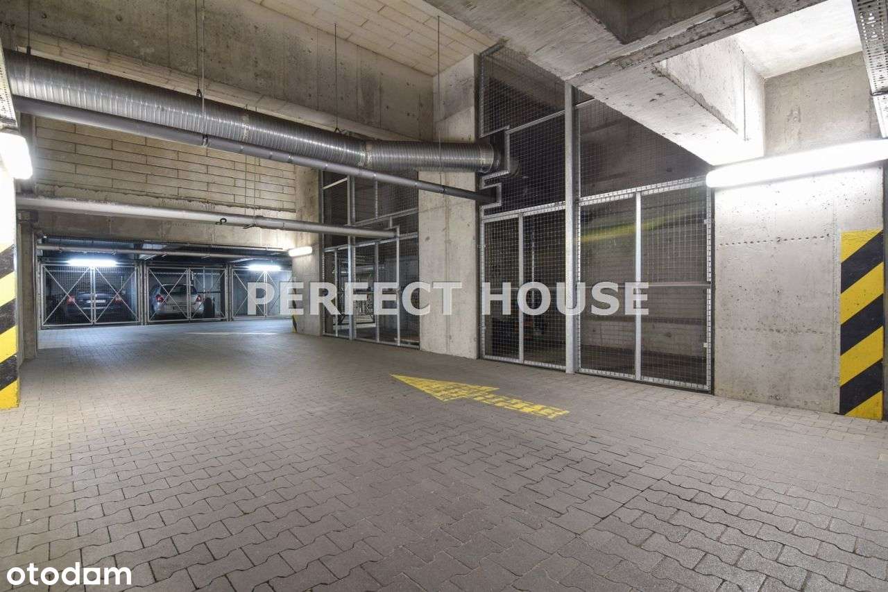 Zamykane Miejsce W Monitorowanej Hali Garażowej - Pełny obrazek: 4/5