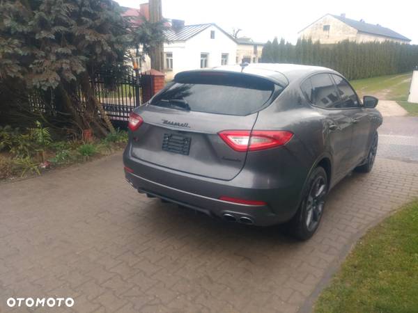 Maserati Levante Granlusso - 6