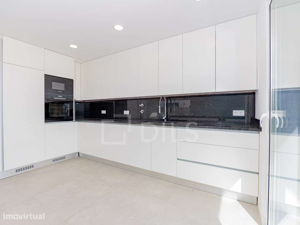 Moradia T3+1 com piscina, na Mexilhoeira Grande, Portimão - Grande imagem: 5/35