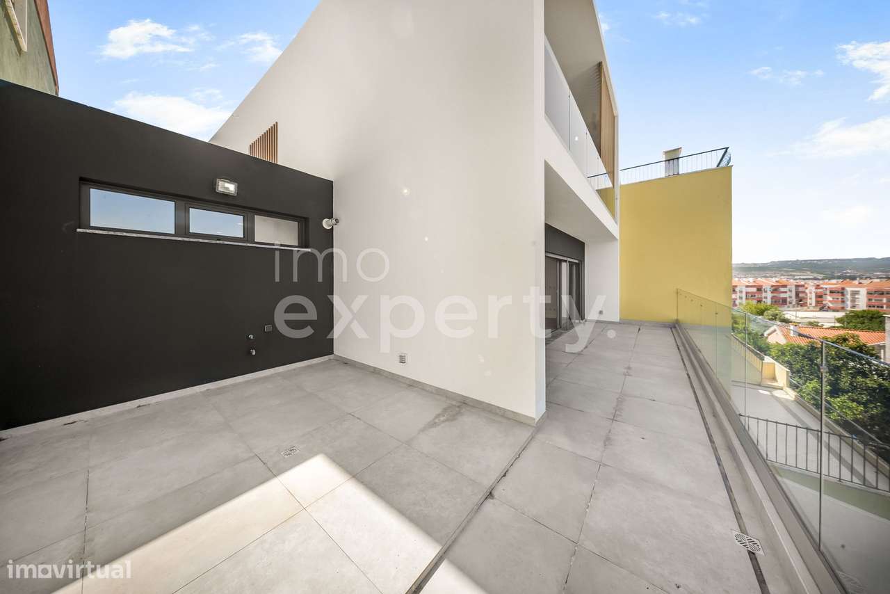 Moradia T5 de Luxo com piscina na Mealhada, Loures-14