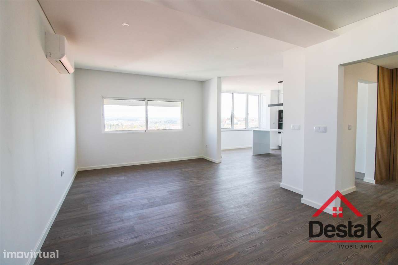 Apartamento T3+1 Renovado no centro de Viseu - Grande imagem: 5/23