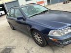 Volvo V40 1.9 diesel 2001 para peças - 2