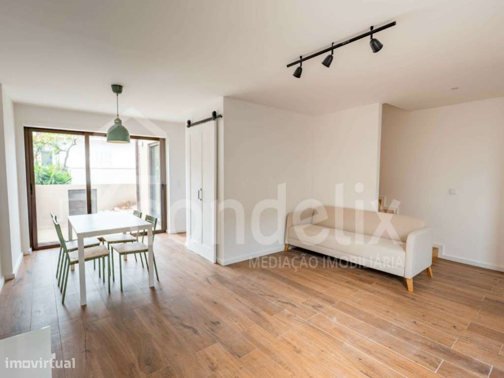 Moradia T2 · totalmente remodelada · Bairro da Vilarinha, Porto-18
