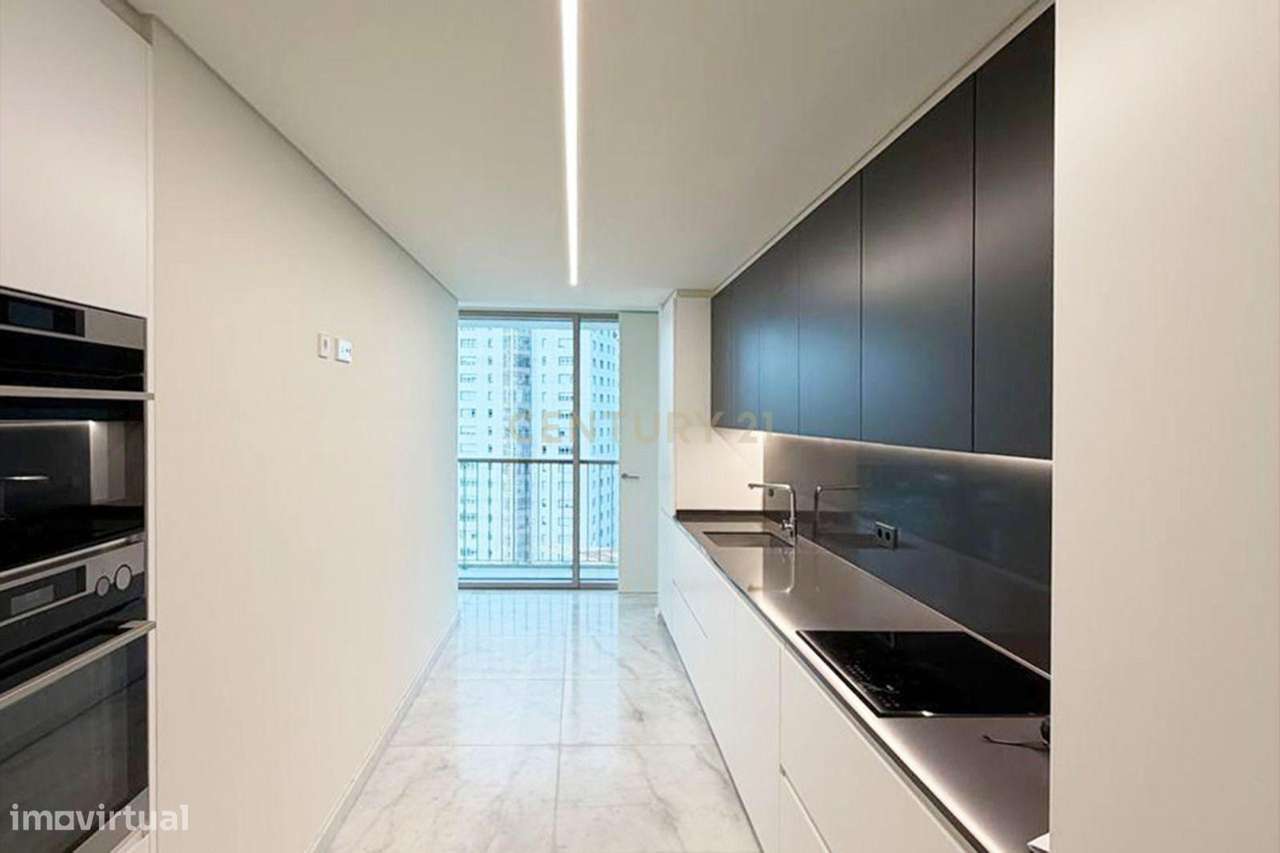 Apartamento T3 de Luxo  Vistas Espetaculares – Infinity Tower, Lisboa - Grande imagem: 3/17