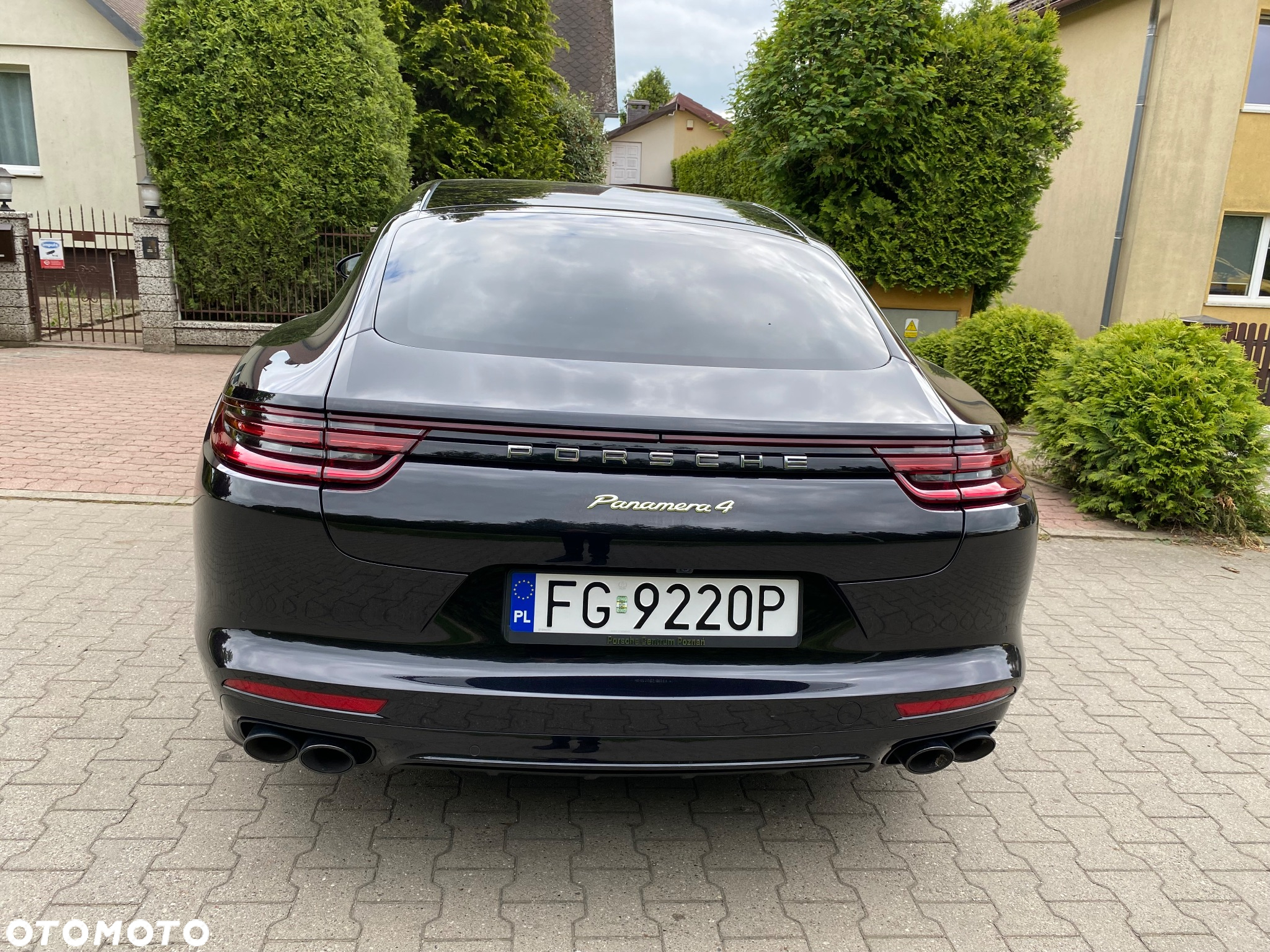 Porsche Panamera 4 E-Hybrid - 22