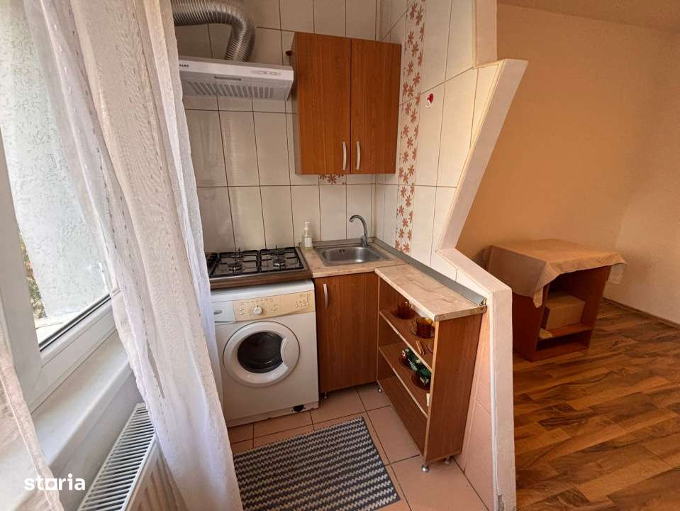 Garsoniera 22mp, etaj 1-zona Tractorul-4