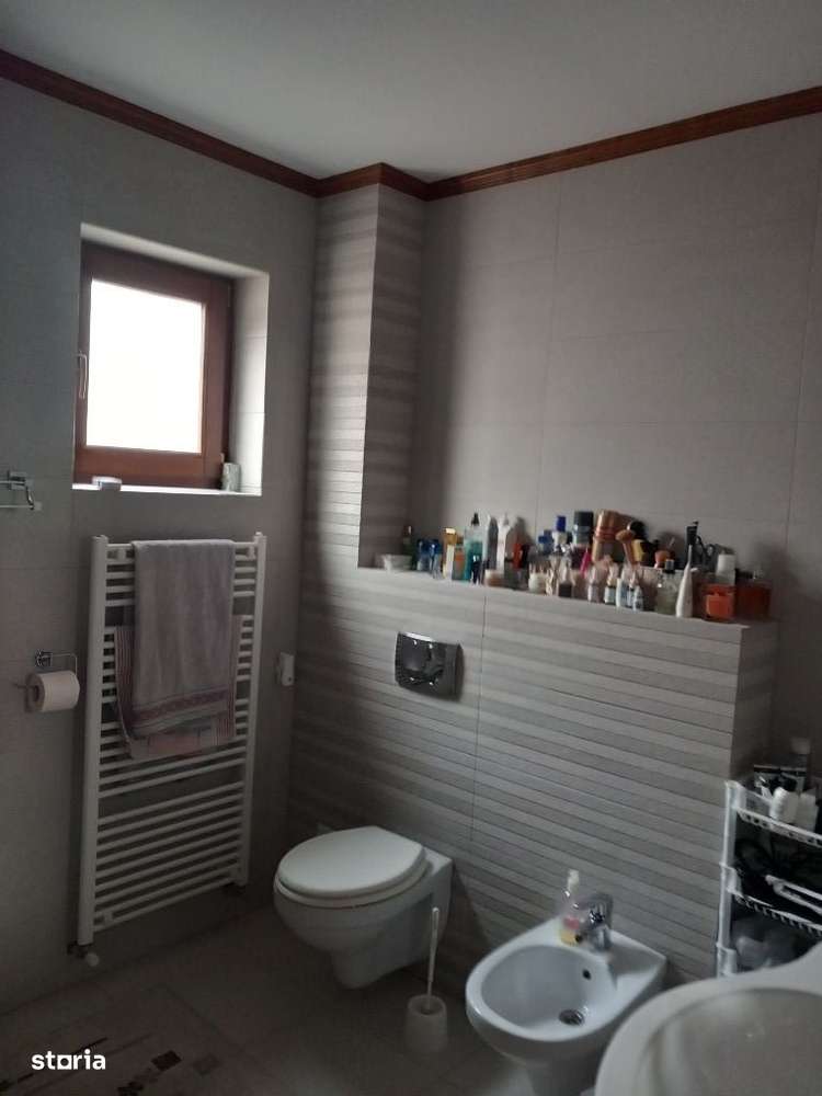 Casa cu etaj,cu garaj si piscina,267 mp,teren 500 mp Corunca - Imagine principală: 5/15