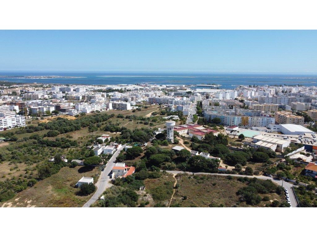 Lote para moradia em banda, com vista mar, Olhão, Algarve