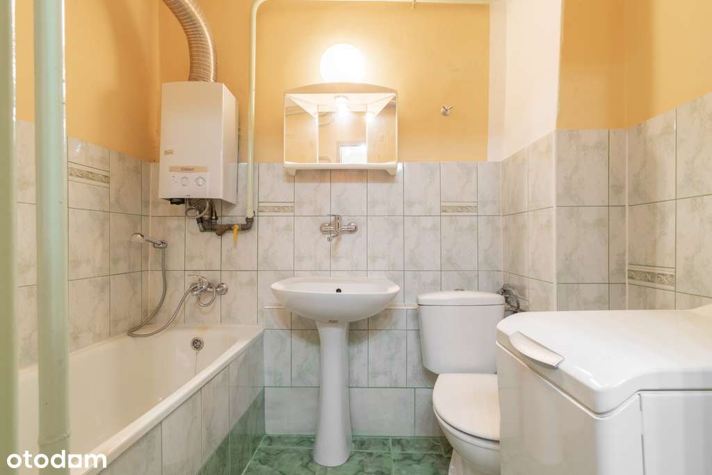 Funkcjonalne w samym sercu Katowic z balkonem-6