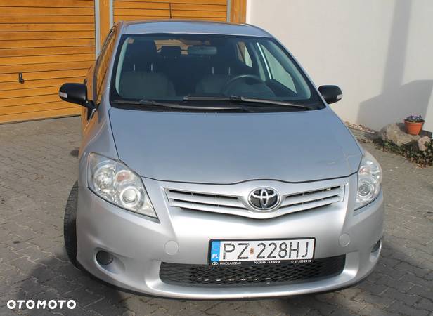 Toyota Auris 1.4 D-4D 2010 - 6