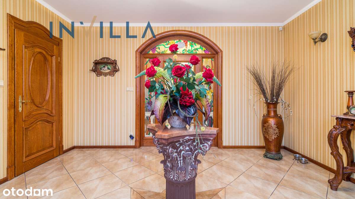 Elegancki Dom W Stylu Pałacowym - Pełny obrazek: 4/20