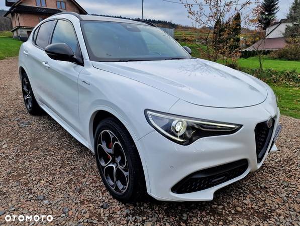 Alfa Romeo Stelvio - 9