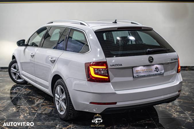 Skoda Octavia Combi Diesel 1.6 TDI DSG Style - 21