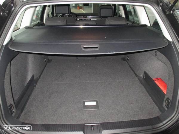 VW Passat Variant 2.0 TDi Business DSG - 15