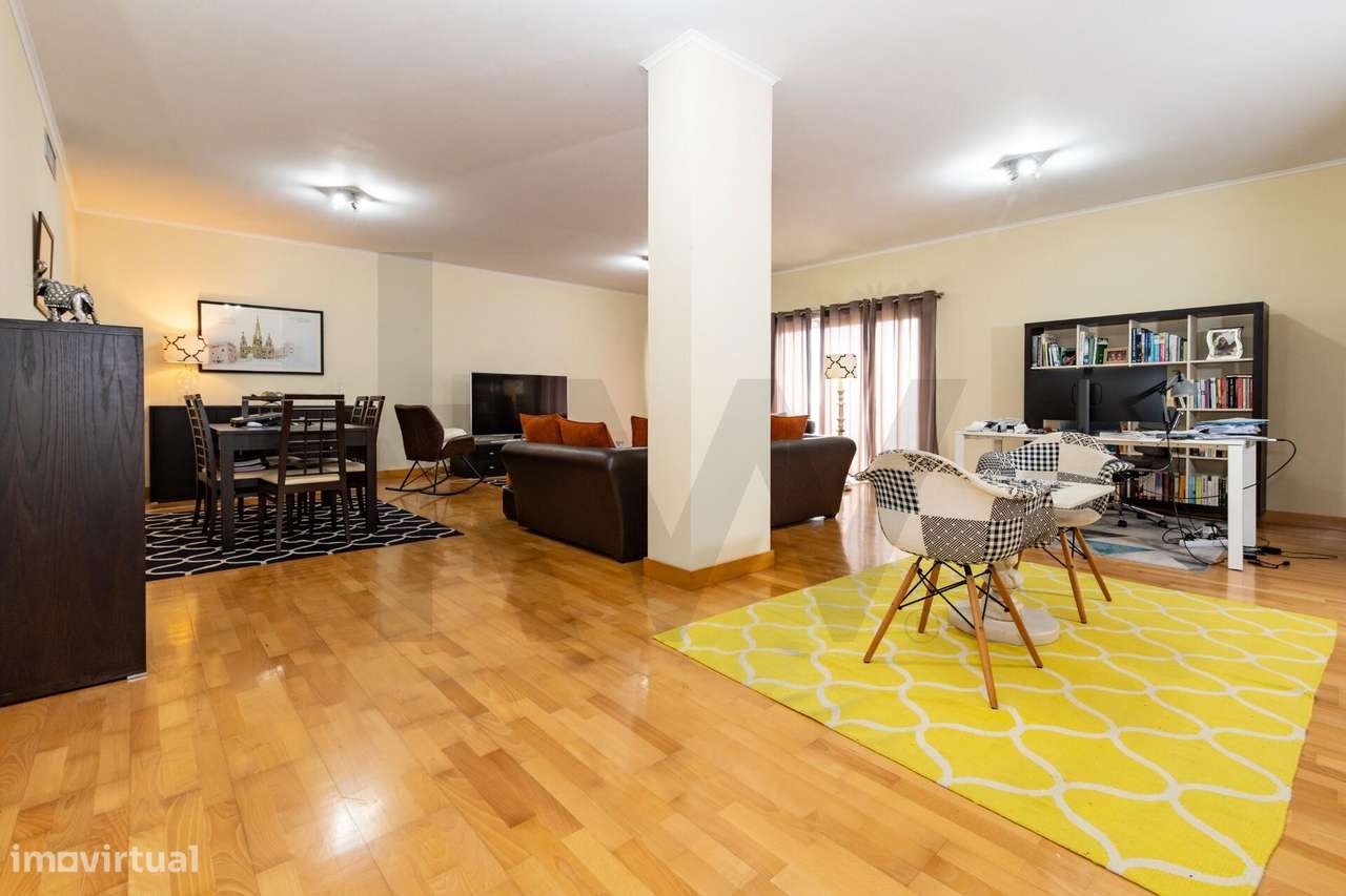 Apartamento T3 Amplo com Vista Mar e Montanha – Último Piso – Lagoa, S - Grande imagem: 5/24