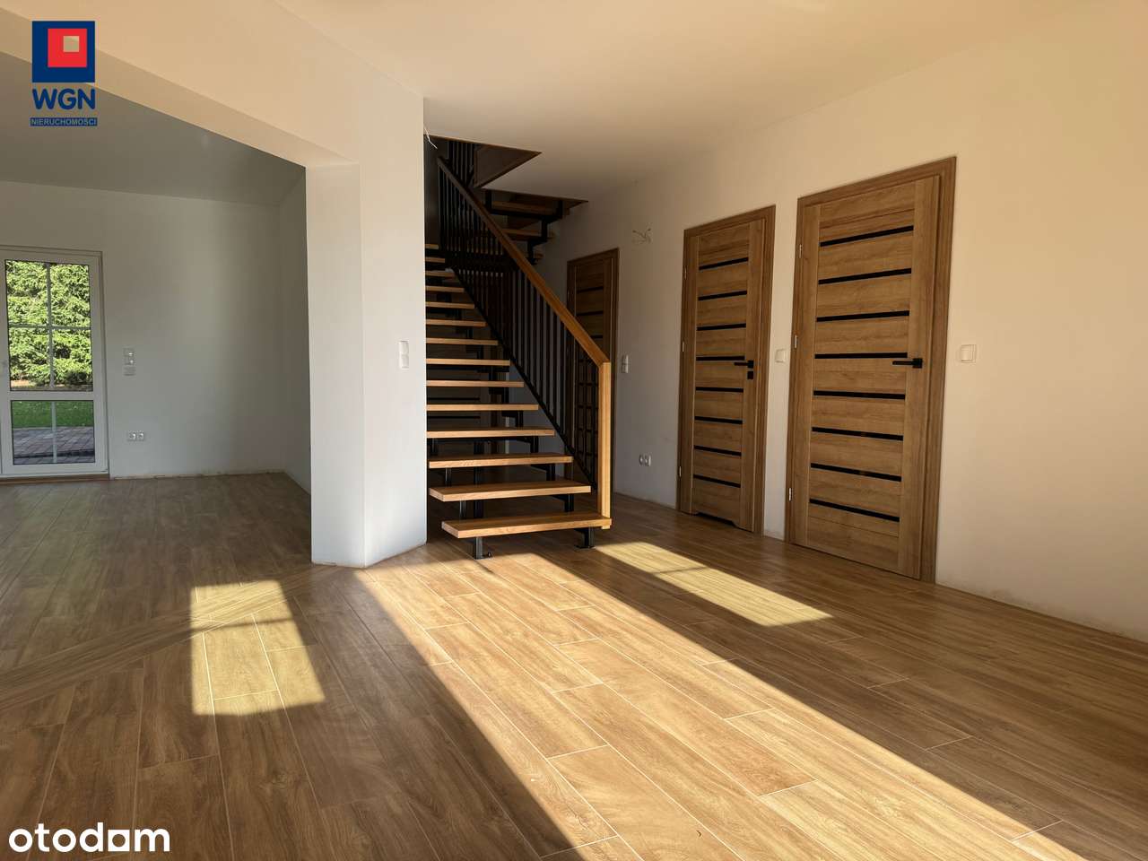 Gustownie wykończony dom w okolicach Kłodzka na sprzedaż.-4