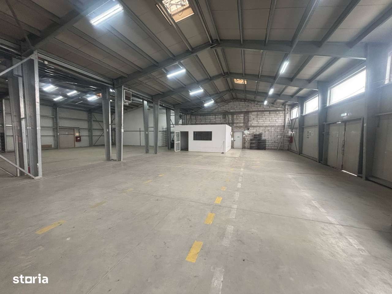 Hala si birouri pe sos. Berceni, 1110mp, in apropiere de metrou - Imagine principală: 5/18