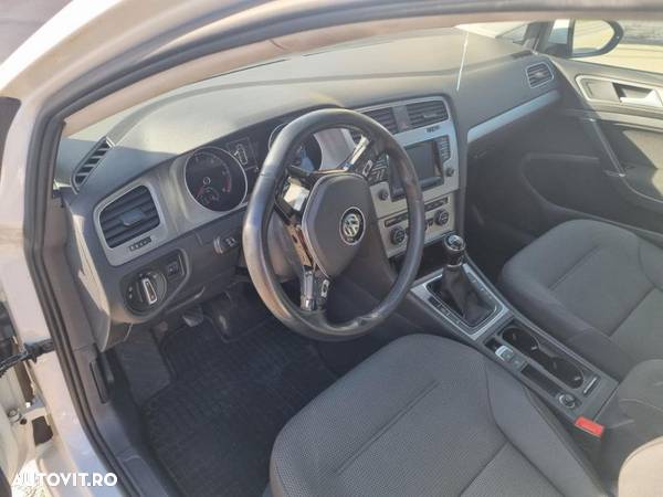 Volkswagen Golf 1.6 TDI BlueMotion Technology Trendline - 9