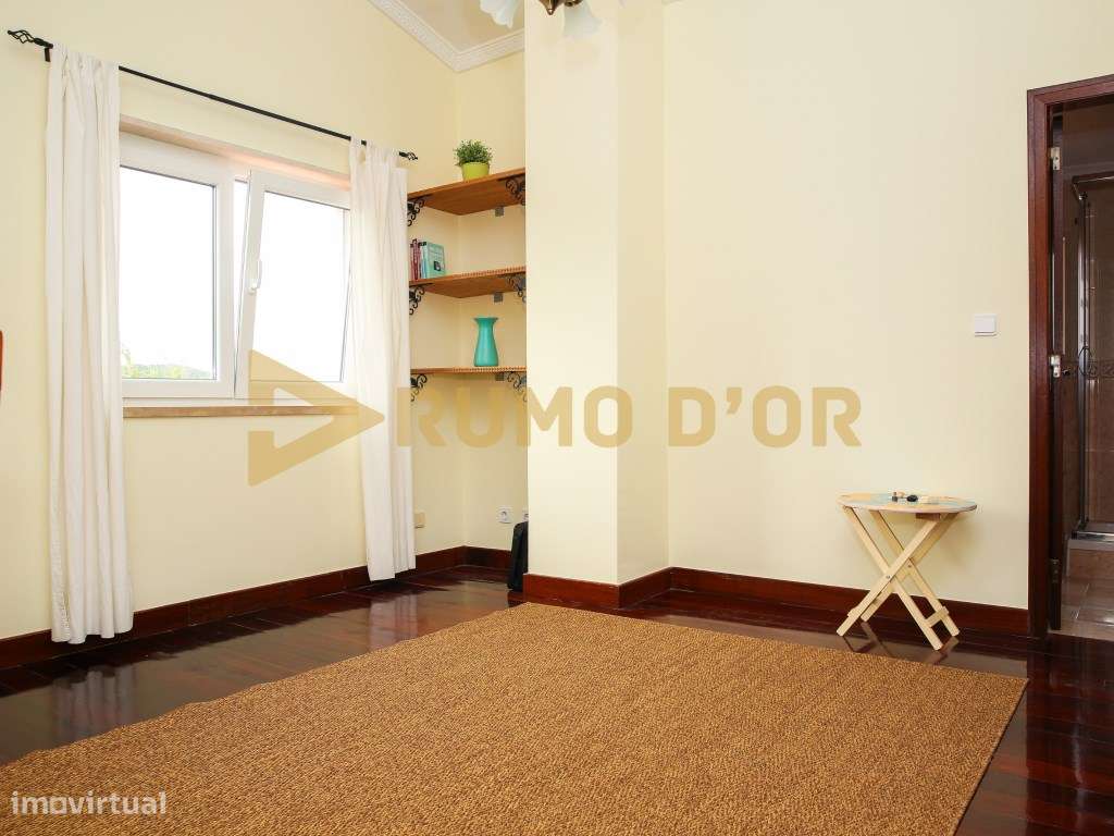 Moradia Exclusiva com áreas Independentes - junto a Arruda dos Vinhos-25