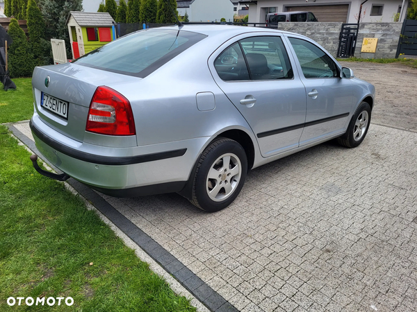 Skoda Octavia 2.0 FSI Ambiente Tiptr - 6