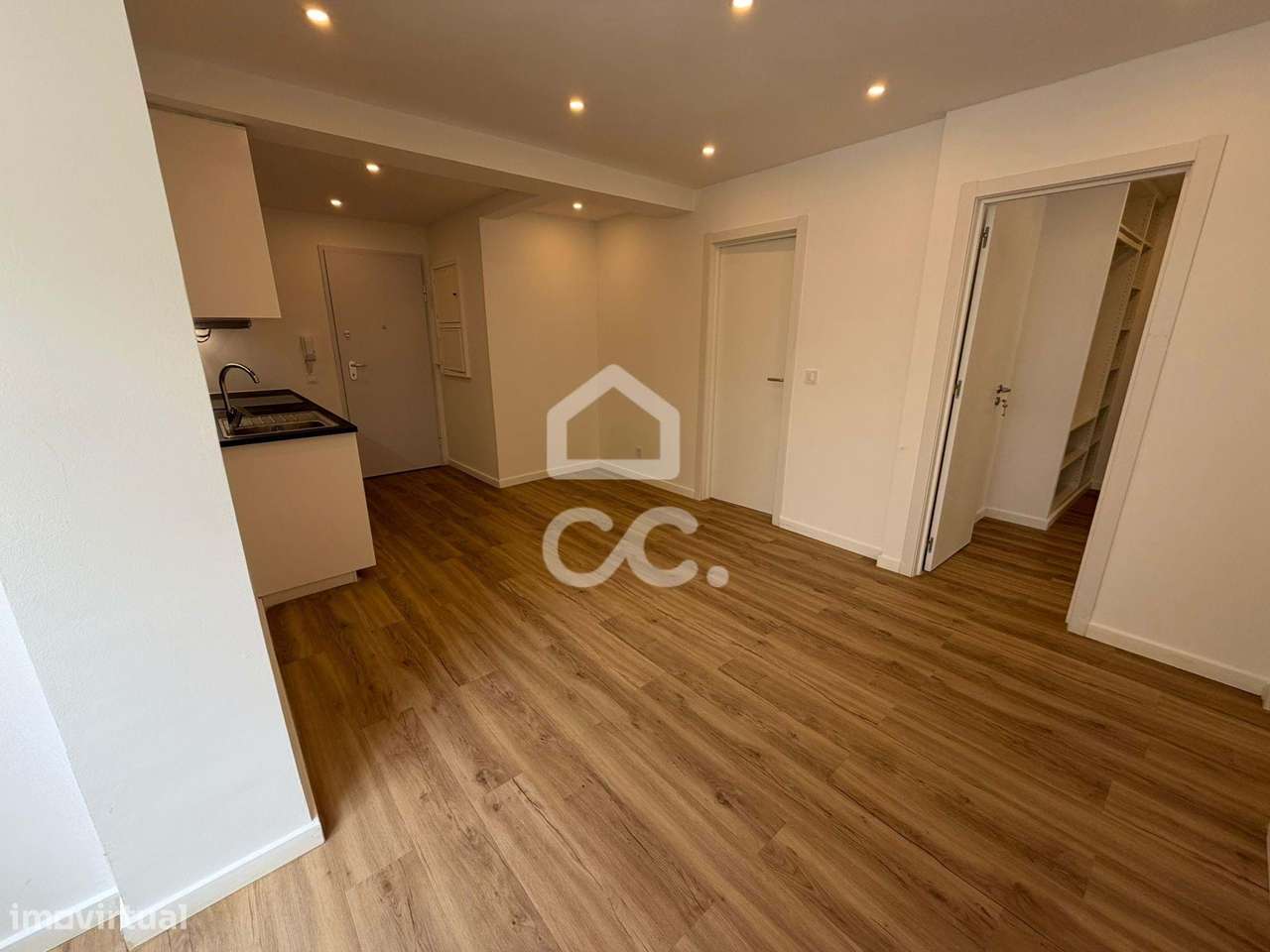 T2 totalmente remodelado na Buraca, Amadora — pronto a habitar-6