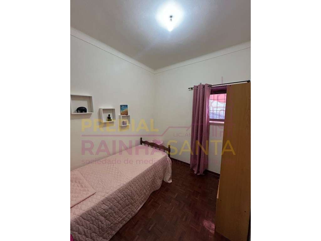 Quarto - Junto à Faculdade de Desporto - Coimbra - Grande imagem: 2/7