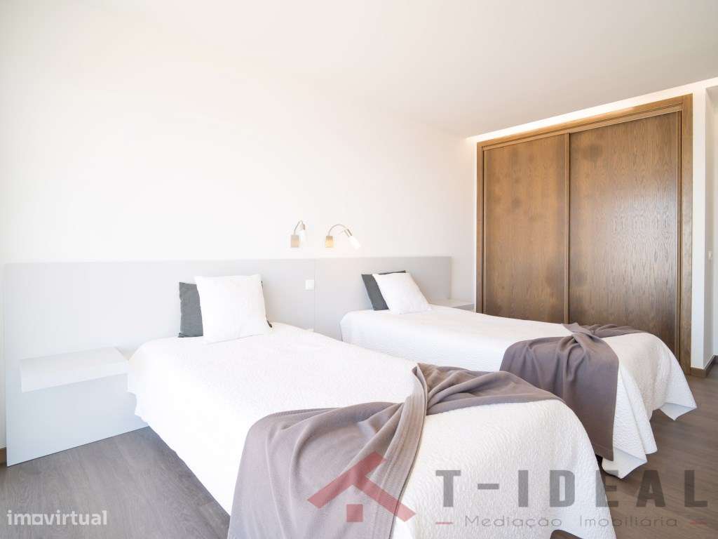 Moradia T4 Moderna Vista Mar-50