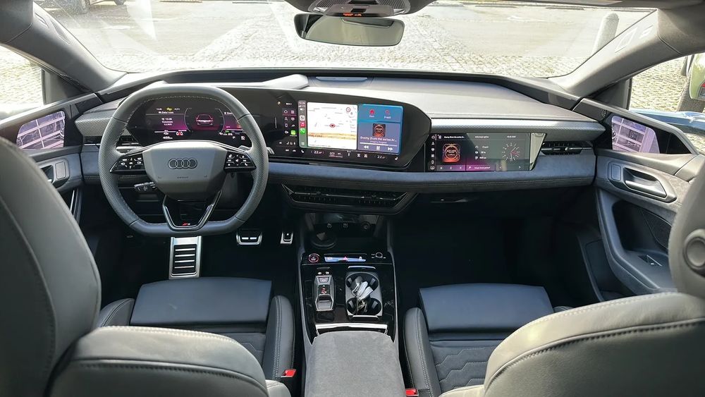 A6 e-tron Avant Performance 367KM Demo