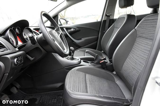 Opel Astra IV 1.6 CDTI Essentia - 7