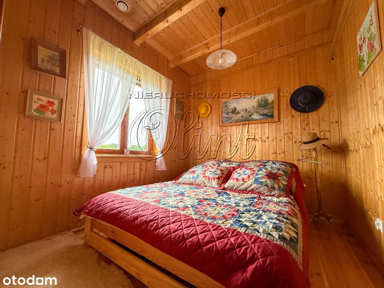 Dom nad jeziorem z pomostem-10