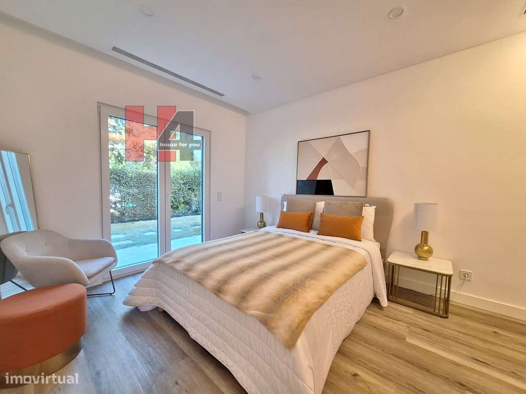 Herdade da Aroeira moradia independente T4-18