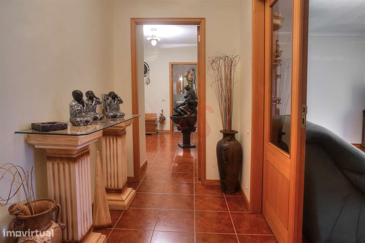 Apartamento T3 à venda em Barrosas (Santo Estêvão), Lousada - Grande imagem: 4/23