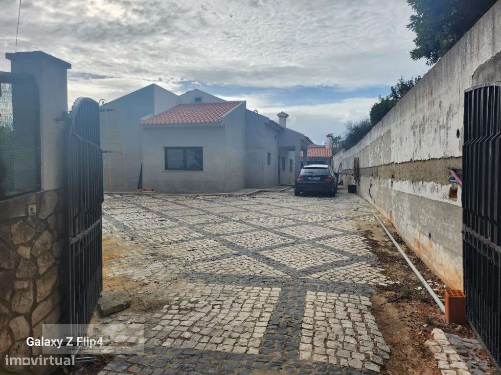 Luxuosa Moradia em Palmela-17