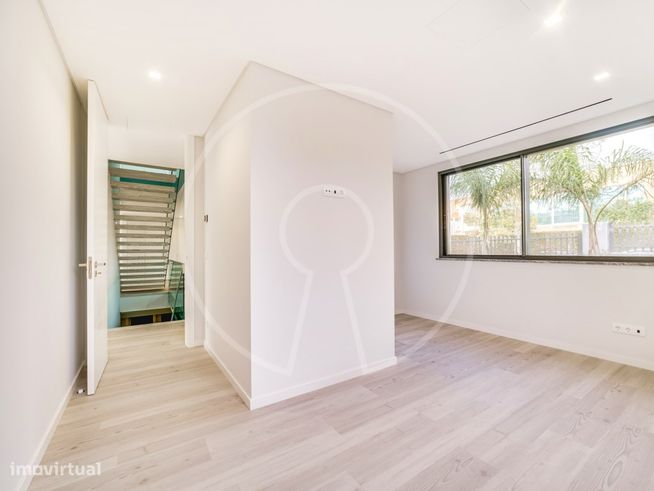 Moradia T5 com piscina em Cascais-25