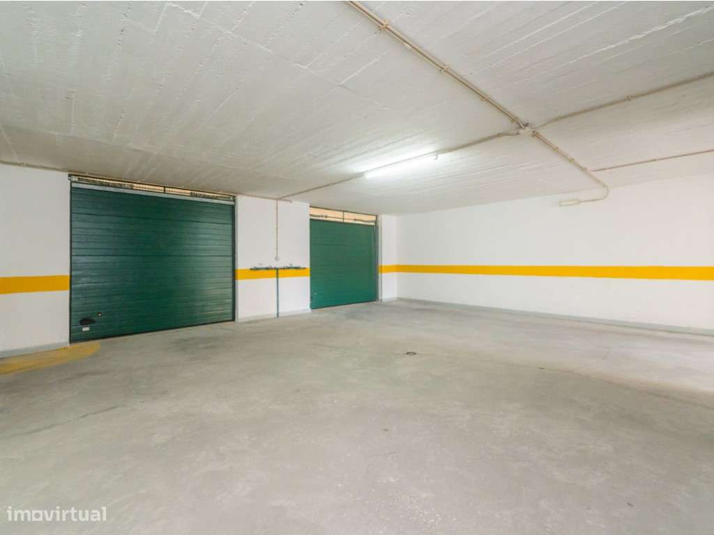 EXCELENTE ESTADO, ÁREA (35m2) E ACESSO (em frente ao portão princip... - Grande imagem: 5/27